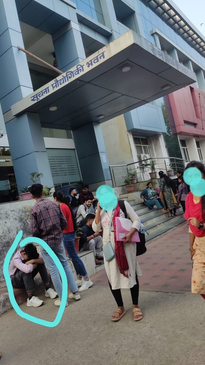 💥 #सूचनासहायक #IA DV 💥
*एक को 10-15 मिनिट लग रहे है, बच्चे पर निर्भर है
*चेकलिस्ट के अकॉर्डिंग चैक कर रहे है
*सभी की ओरिजिनल और एक कॉपी साथ लेकर जाए
*ऑफलाइन, ऑनलाइन attestation फॉर्म (स्क्रीनिटी फॉर्म) गैजेट ऑफिसर साइन किए हुए
*अपने साथ 4 फोटो, पेंसिल, रबर, लेकर जाएं
<a href="/DoITCRaj/">Dept of IT&C, Raj</a>