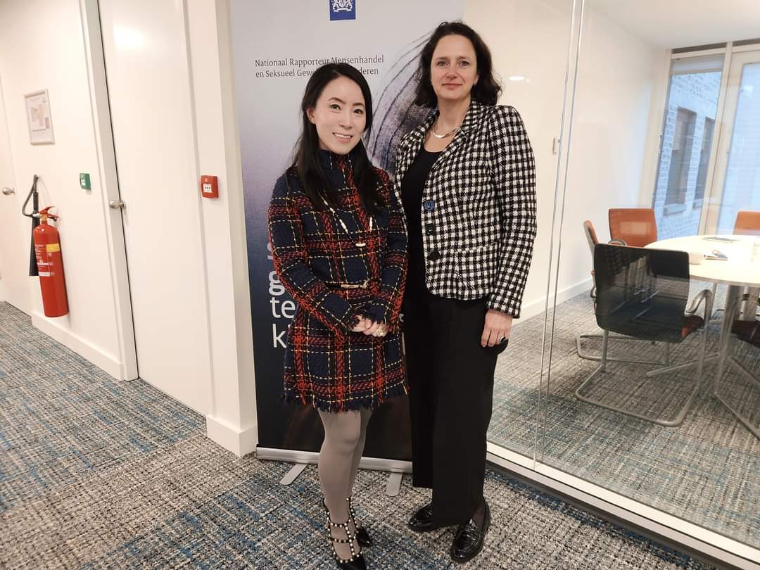 I had the honor of meeting Conny Rijken, the Dutch National Rapporteur on Human Trafficking and Sexual Violence against Children. 
#HumanRights #Dutch #Netherlands #humantrafficking #childsexualviolence #EileenDongOfficial #HopePyxGlobal #GBV #genderbasedviolence