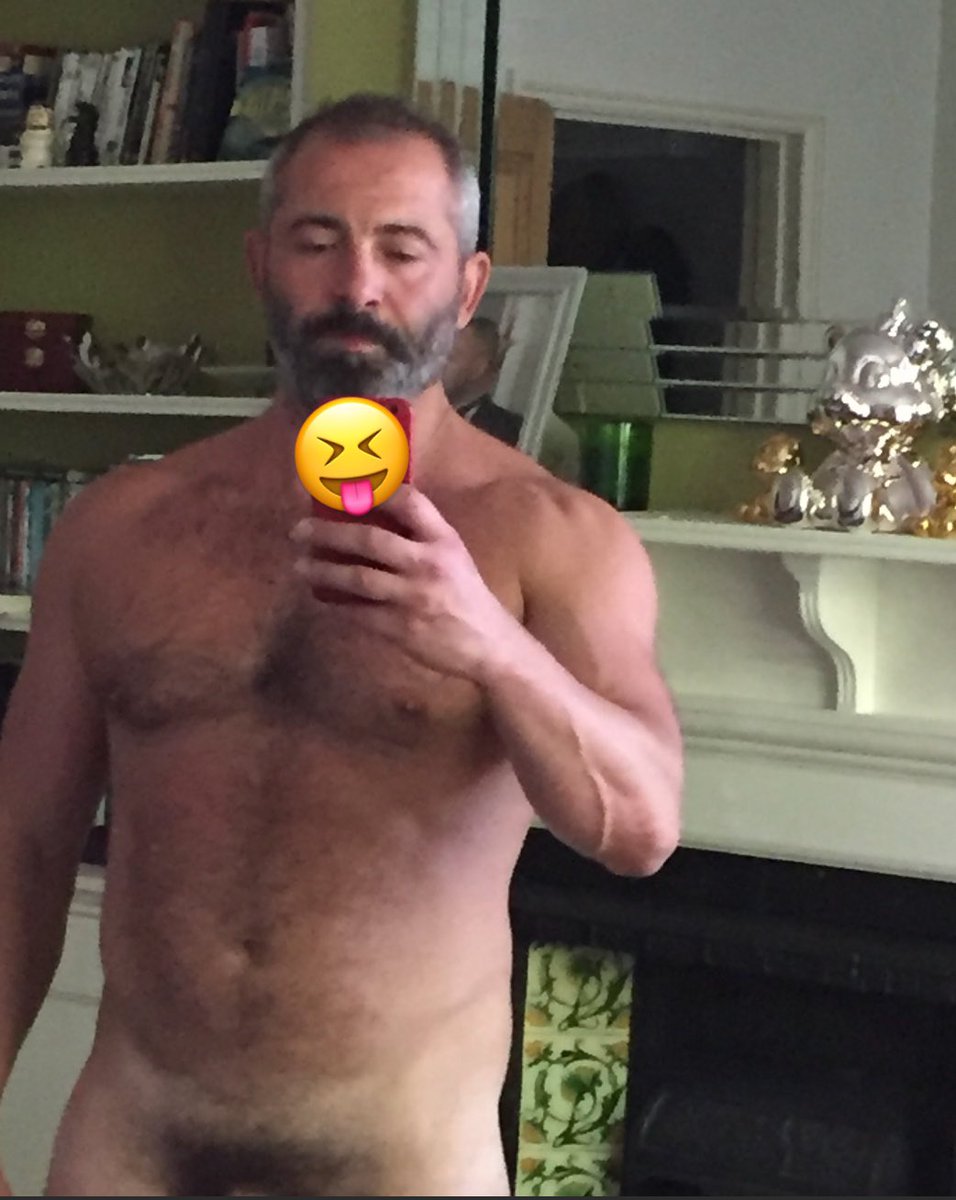Omissam45's tweet photo. Buongiorno….😝 https://t.co/pU2FFAli8T