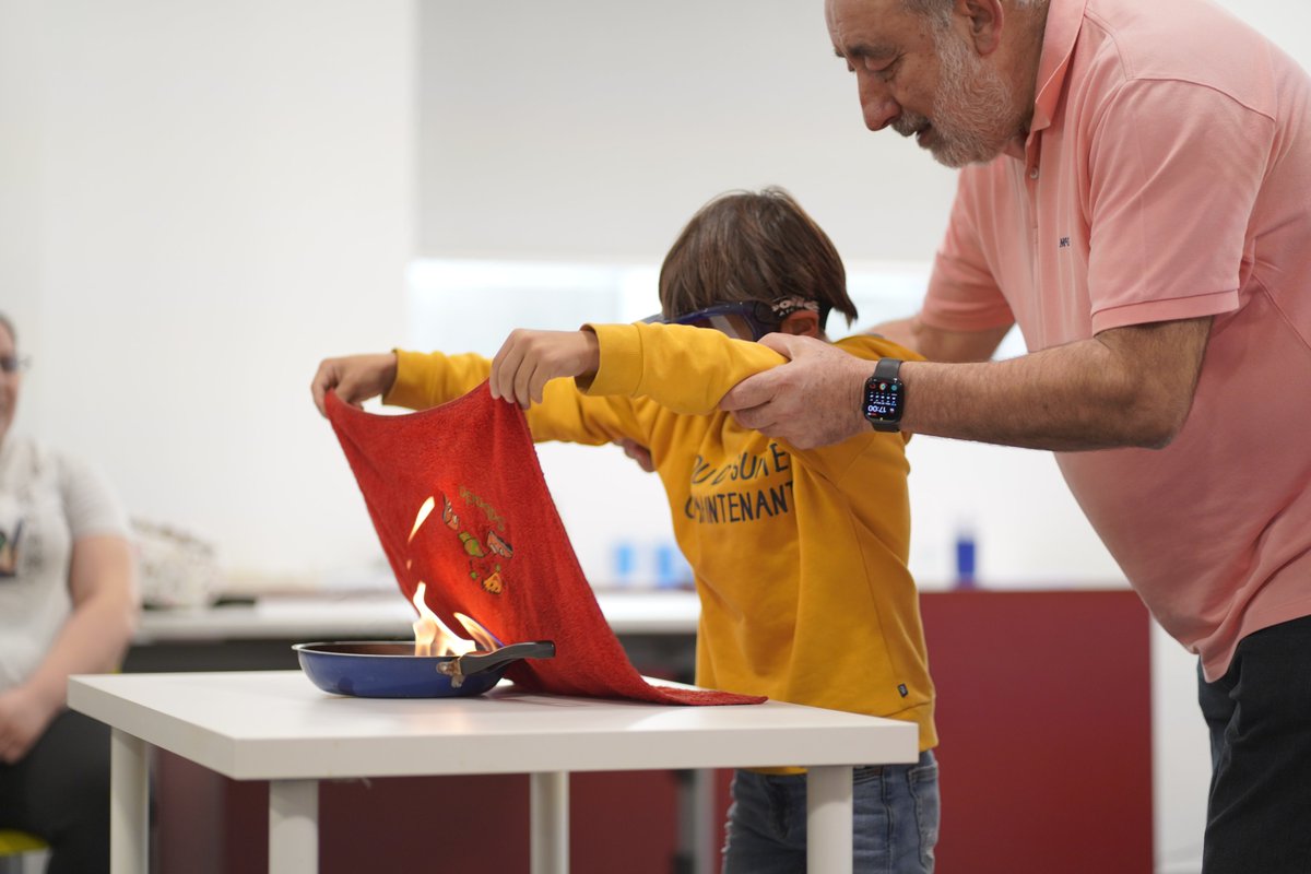 INYCOM (@inycom) on Twitter photo El pasado viernes realizamos un Taller de Prevención de Riesgos y Primeros Auxilios, impartido por <a href="/CEOEAragon/">CEOEAragon</a> en el que los compañeros de la compañía pudieron nutrirse de la cultura preventiva en familia😉 El pasado viernes realizamos un Taller de Prevención de Riesgos y Primeros Auxilios, impartido por <a href="/CEOEAragon/">CEOEAragon</a> en el que los compañeros de la compañía pudieron nutrirse de la cultura preventiva en familia😉
