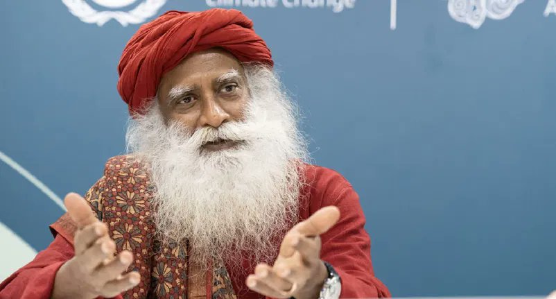 cpsavesoil's tweet photo. From oil to soil! 🌍 At #COP29, Sadhguru highlights the urgent need for global action to restore soil health, emphasizing its critical role in combating climate change and ensuring food security.

Discover his key insights in this article. 👇

🔗 https://t.co/rKGnKaomV5

#SaveSoil #SaveSoilSecureFuture #COP29Azerbaijan
