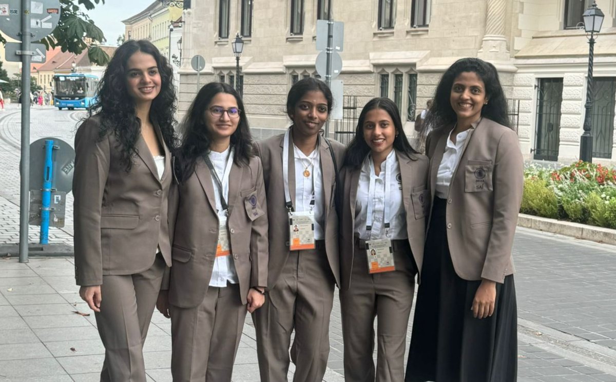 Chess Team wins Women's Team of the Year ✨

#ISH2024