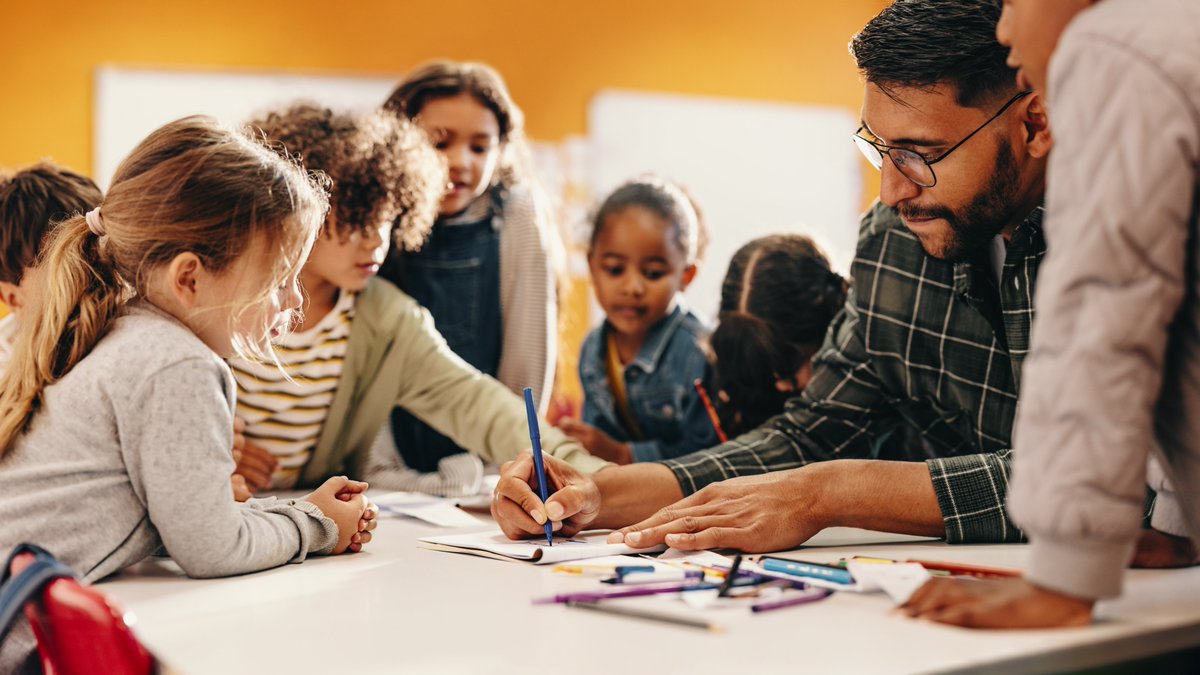Join us on 27 Nov at 12pm or 4pm to learn more about the flexible master's course we're developing, focusing on supporting speech, language and literacy in children and young people👇 
sheffield.ac.uk/postgraduate/v… #SLTchat #Edchat #SEND <a href="/RCSLT/">RCSLT 💙</a> <a href="/Booktrust/">BookTrust</a> @Tesforteachers <a href="/Afasic/">Afasic</a> (2/2)