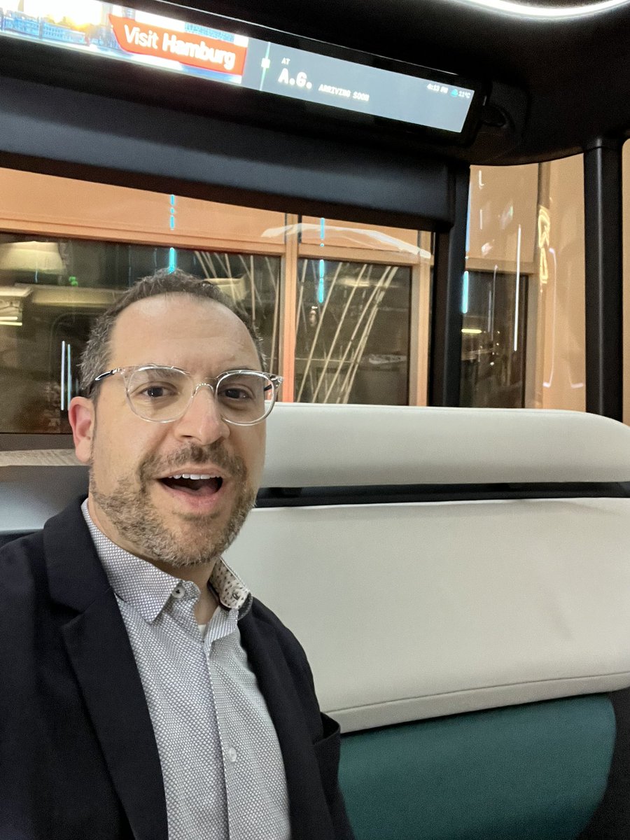 Thx for an unforgettable tour of the new Beep HOLON Mover. It’s clear the future is autonomous, shared &amp; very pretty 🤩 Dillo 2.0?

For more: ridebeep.com/solutions/vehi…

<a href="/beepAVsolutions/">Beep</a> <a href="/Mobileye/">Mobileye</a> <a href="/AustinChamber/">AustinChamber</a> <a href="/Movability/">Movability</a> <a href="/DowntownATXInfo/">Downtown Austin Alliance</a> <a href="/CapMetroATX/">CapMetro</a> 
#autonomousvehicles #tdm