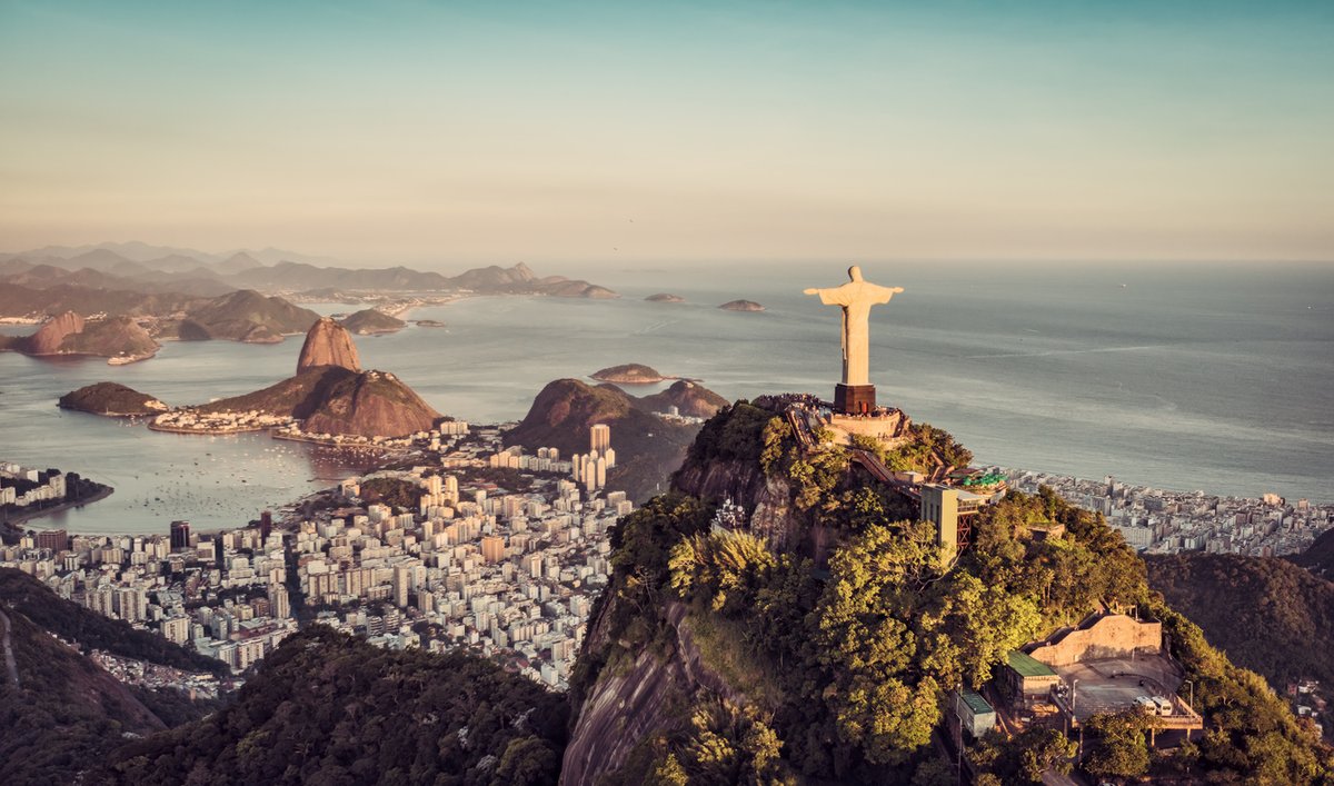 1/10. 📢 Today and tomorrow the heads of state and government of the 19 members of the #G20 along with representatives from the EU and the <a href="/_AfricanUnion/">African Union</a>  will meet for the #G20 Leaders Summit in Rio de Janeiro, Brazil 🇧🇷.