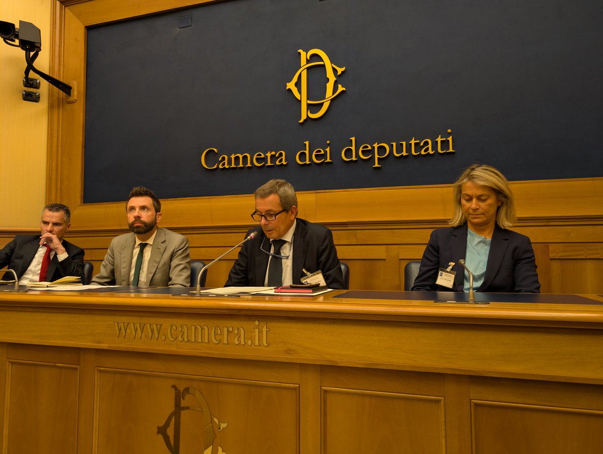 Europa Verde - Verdi (@europaverde_it) on Twitter photo L’informatizzazione della giustizia: innovazioni e sfide nel processo di digitalizzazione 🚀 <a href="/DevisDori/">Devis Dori</a>
SEGUI LA DIRETTA webtv.camera.it/evento/26674 L’informatizzazione della giustizia: innovazioni e sfide nel processo di digitalizzazione 🚀 <a href="/DevisDori/">Devis Dori</a>
SEGUI LA DIRETTA webtv.camera.it/evento/26674