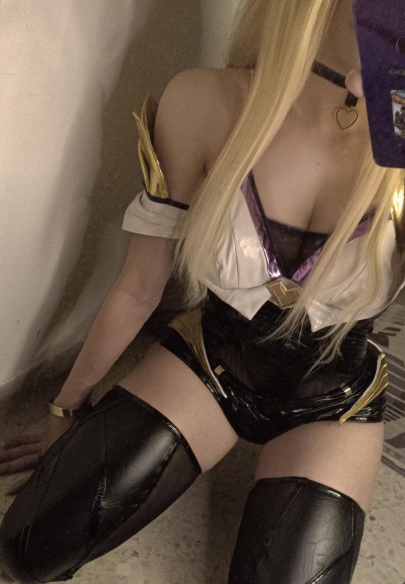 @wholf95 這是人家的cos委託啦 我自己也很早就搞過了kda跟spirit blossom版本了

原皮其實是我打算退網退圈時候出的最後一個作品

哇靠我以前好瘦== https://t.co/9jAnyOvFGQ