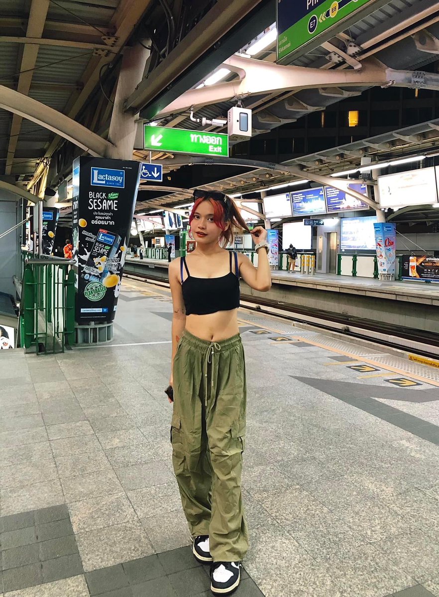 mya19ssy1's tweet photo. Bkk မှာ လပိုင်း လောက်ရှိမှာမလို့ 

Dateမယ်ဆို 

date infoလေး လာမေးနိုင် https://t.co/TQJ6yqImQq 🫶🏿 https://t.co/WjSBLSbYpi