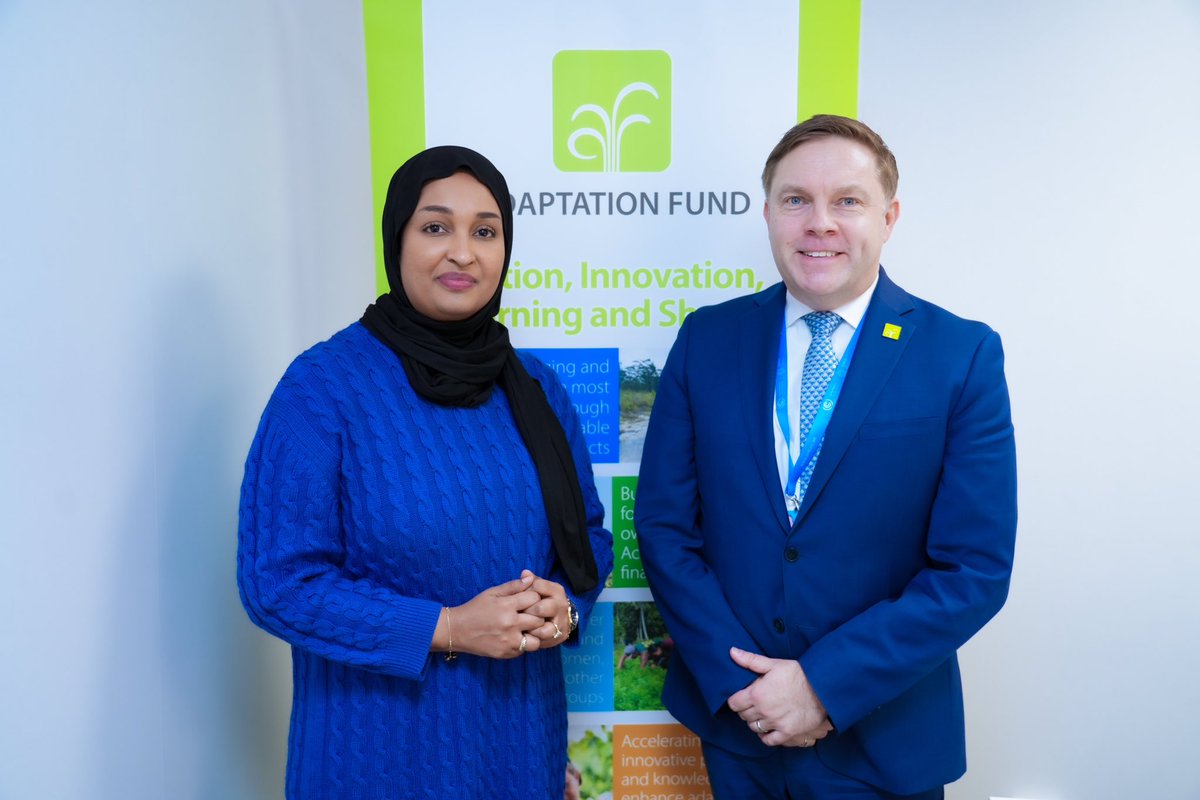 KhadijaMakhzumi's tweet photo. Thrilled to meet Mikko Ollikainen, the Head of the @adaptationfund at #COP29. We discussed how the Ministry of Environment and Climate Change is intensifying efforts to implement sustainable climate actions in Somalia. Looking forward to innovative partnerships to further our adaptation strategies. #COP29