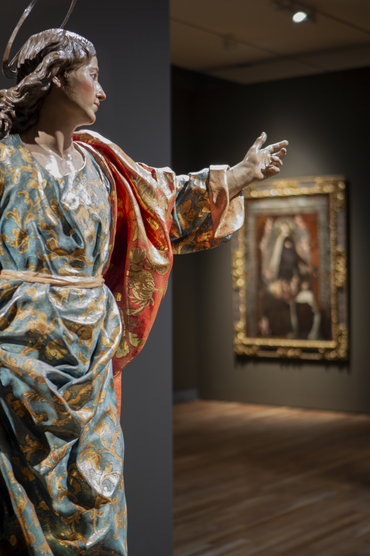 museodelprado's tweet photo. Esta mañana se presenta a los medios de comunicación la exposición “Darse la mano. Escultura y color en el Siglo de Oro”, una muestra patrocinada por @FundacionAxa que reflexiona sobre el éxito de la escultura policromada barroca y su complementariedad con la pintura https://t.co/FXu30q3cWk