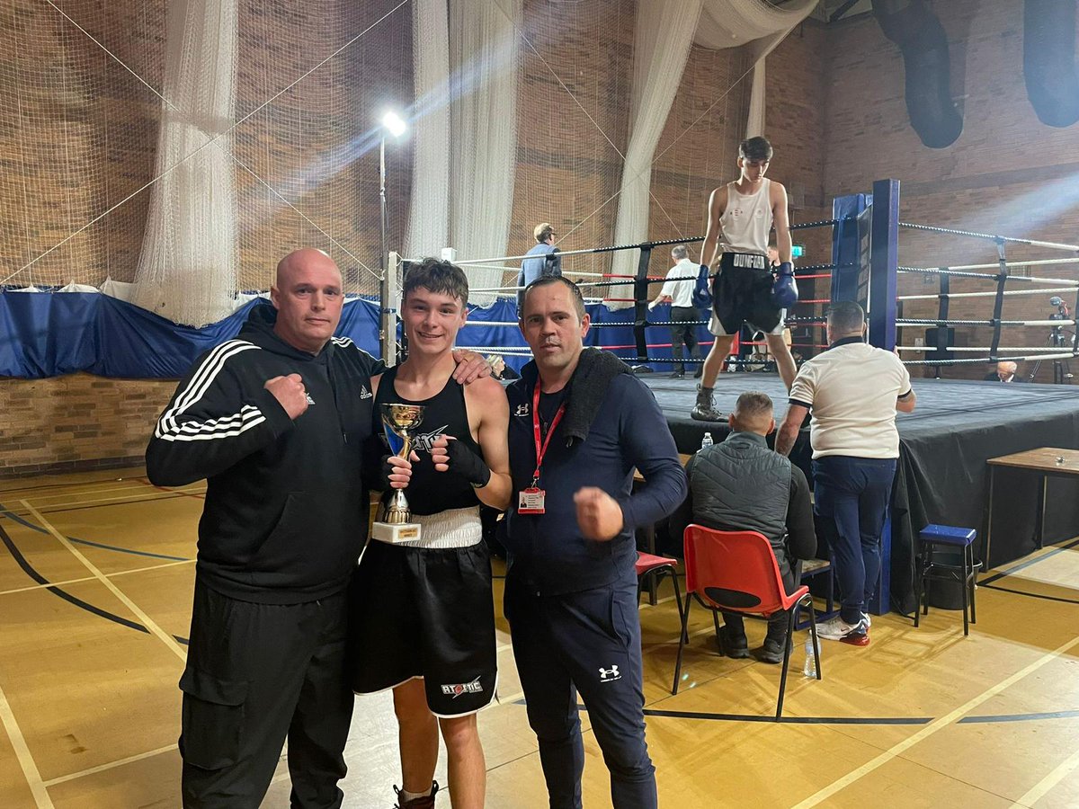 atomicabcboxing's tweet image. Manic couple if weeks.
First up we had Connor out on the Whitehawk ABC against a good opponent front @Fight Hub, we got the Win and Connor Boxed to instruction 🥊💥🥊