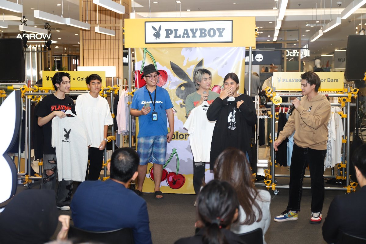 newstarthailand's tweet photo. 3 หนุ่มโชว์ตัวในงาน Event PLAYBOY 
@ เซ็นทรัลลาดพร้าว
 #playboyfashionthailand #playboyxcolorbars https://t.co/KI0FiHMSmt