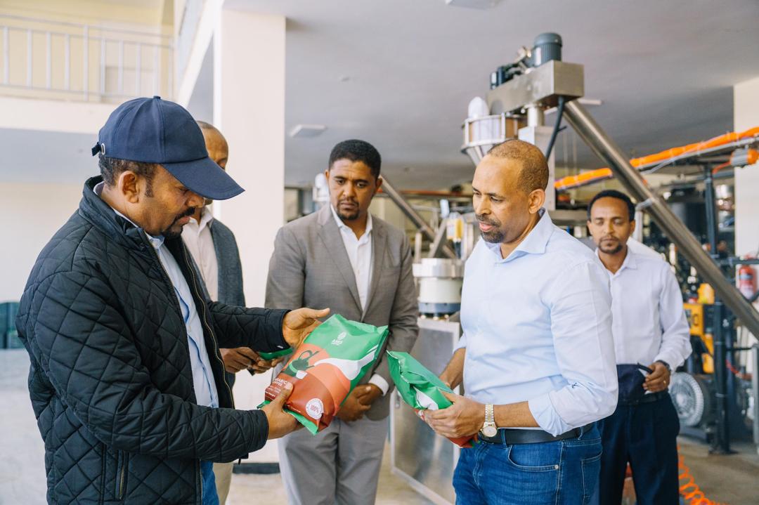 AbiyAhmedAli's tweet photo. Local private sector productivity plays a crucial role in achieving our national industrialization goals and strengthening our economy. 

Today, I visited large-scale industries that are driving the Made in Ethiopia movement. AMG Holdings Industry Park, which specializes in value-added coffee exports and steel production, and Andinet Glass Technology, known for its glass and aluminum works, are commendable examples of the private sector’s contribution to industrial expansion.