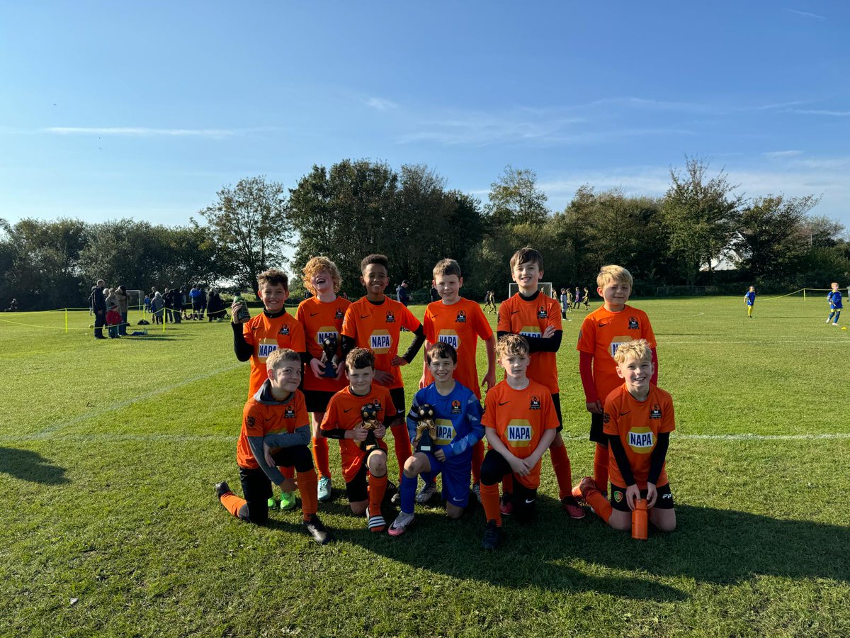 formby_cfc's tweet image. Weekly round up!
Our club now boasts over  40 teams, spanning all ages, genders, and abilities? 
3-Star Accreditation from the FA—the highest accolade possible. formbycommunityfc.com/news/fcfc-week…