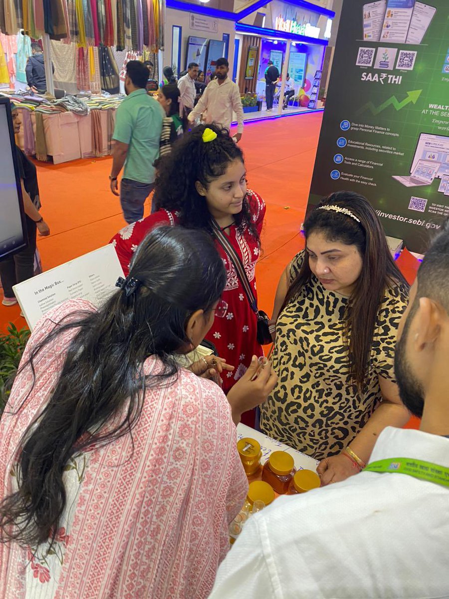 fssaiindia's tweet image. Empowering you to eat right, one test at a time! Visitors at #FSSAI's stall at #IITF2024 are discovering the power of the #MagicBox, testing food products for adulteration in real time. Ensuring safer choices, healthier lives. Stop by and become an informed consumer today!