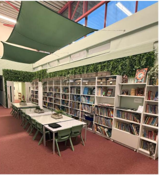 AshfordHillPS's tweet photo. We are very proud of our new learning area in our library. Thank you to our wonderful PTA for helping to fund this multi-use space. It is used daily for Math lessons, interventions, phonics and many more, along with an organised selection of @AccReader books. #PrimaryLearning https://t.co/yeuhRGR05f