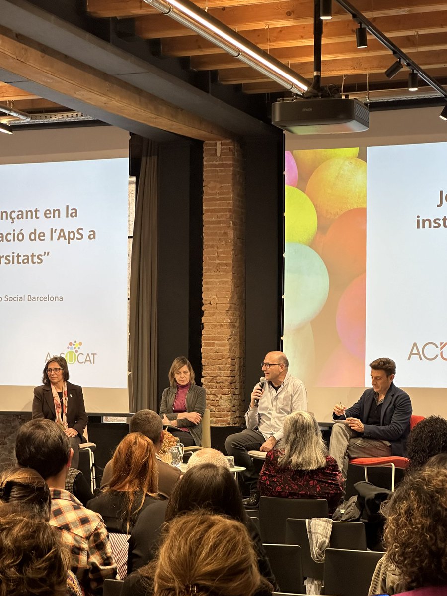 Associació Catalana d'Universitats Públiques (@acupcatalunya) on Twitter photo 🟢Donem pas a la primera taula rodona de la jornada “Avançant en la institucionalització de l’aprenentatge servei a les universitats” organitzada per <a href="/apsucat/">XarxaApS(U)CAT</a> i l’<a href="/ACUPcatalunya/">Associació Catalana d'Universitats Públiques</a>.
“On som? Cap a on volem anar?”
🔗Programa: tuit.cat/k9tr8 🟢Donem pas a la primera taula rodona de la jornada “Avançant en la institucionalització de l’aprenentatge servei a les universitats” organitzada per <a href="/apsucat/">XarxaApS(U)CAT</a> i l’<a href="/ACUPcatalunya/">Associació Catalana d'Universitats Públiques</a>.
“On som? Cap a on volem anar?”
🔗Programa: tuit.cat/k9tr8