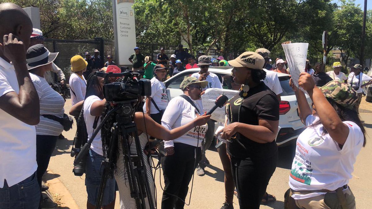 sadi18032311's tweet image. #PutSouthAfricansFirst
#OperationDudula
Kasi economy belongs to SAns only , we can’t keep being blackmailed to accept nonsense by @GovernmentZA 
@HermanMashaba was bashed for telling the truth 5 years ago 
 #VoetdekANC 
@Che1Serobedi @PatrioticMedia1