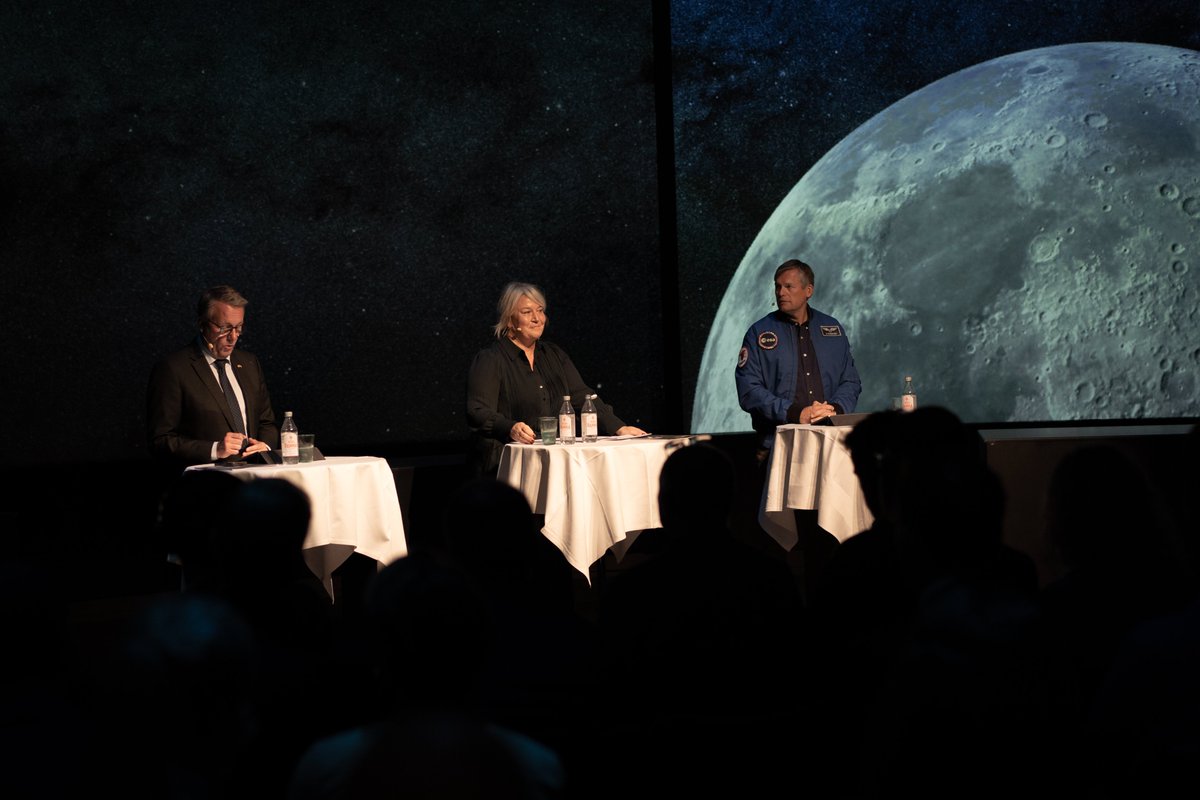 Uddannelses- og Forskningsministeriet (@ufm_min) on Twitter photo Regeringen skruer op for investeringer i rummet med ny strategi: Skal styrke Danmarks rolle i rummet. ”Vi skruer op for ambitionerne i rummet, for nye opdagelser kan styrke vores indsat for klimaet, sikkerhed og skabe vækst,” siger <a href="/ChristinaEgelun/">Christina Egelund</a> bit.ly/48Xf7Ch #dkpol Regeringen skruer op for investeringer i rummet med ny strategi: Skal styrke Danmarks rolle i rummet. ”Vi skruer op for ambitionerne i rummet, for nye opdagelser kan styrke vores indsat for klimaet, sikkerhed og skabe vækst,” siger <a href="/ChristinaEgelun/">Christina Egelund</a> bit.ly/48Xf7Ch #dkpol