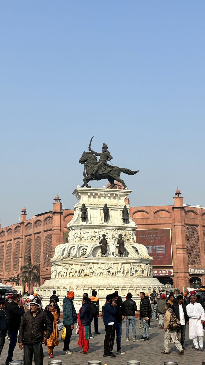 sherpratapsing's tweet image. Holy City of #Sikhs Amritsar Sahib should be declared a dry city @BhagwantMann