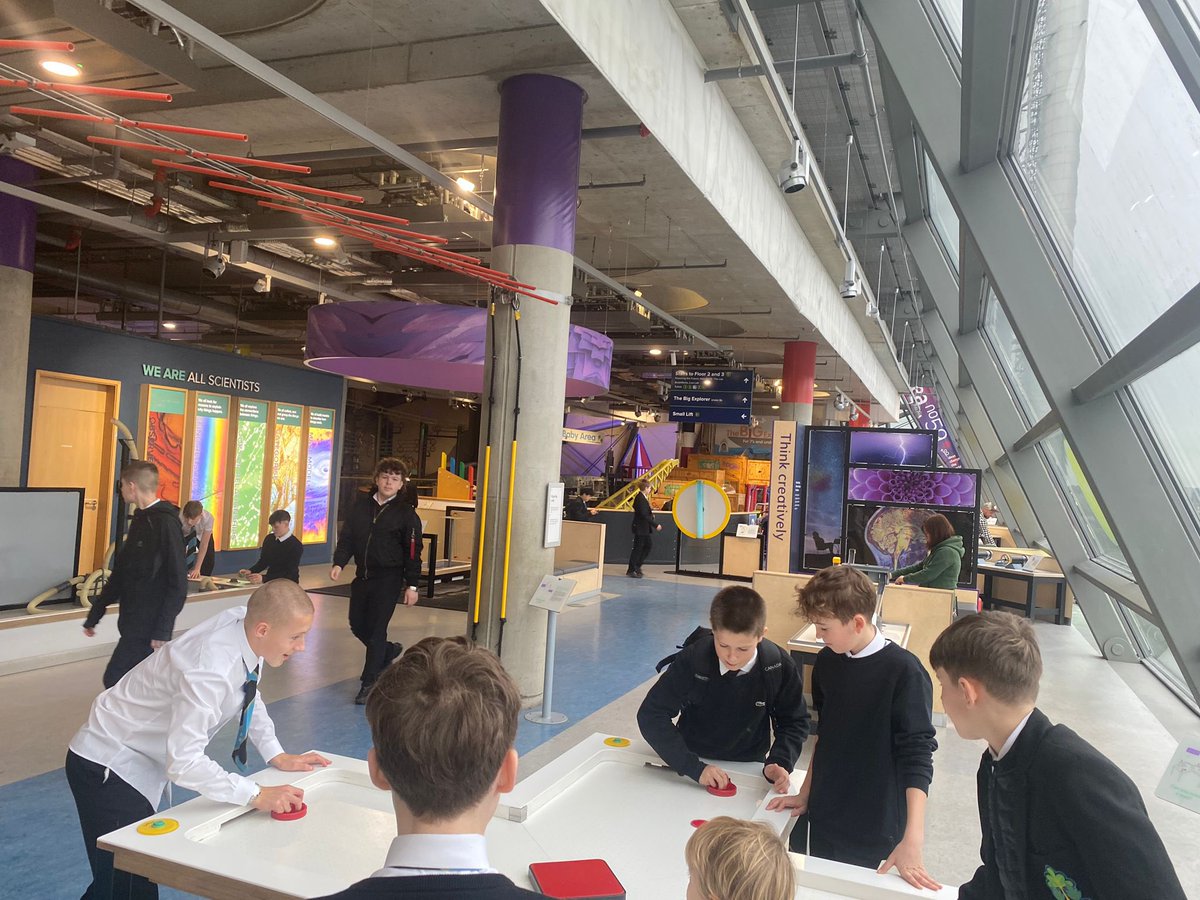 WilliamwoodHS's tweet image. Last week, the Science department ran two trips to the Science Centre for all s2 pupils. Everyone had a great time going round all the exhibits and watching ‘The Last Glaciers’ on the IMAX screen #WWHSScience