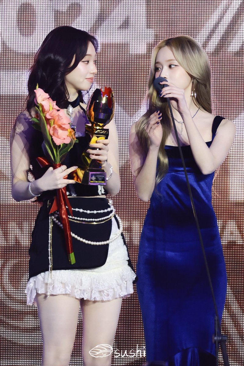 241117 KGMA💙🖤

#aespa #에스파
#JiminJeong #지민정 
#KARINA #카리나 #WINTER #윈터