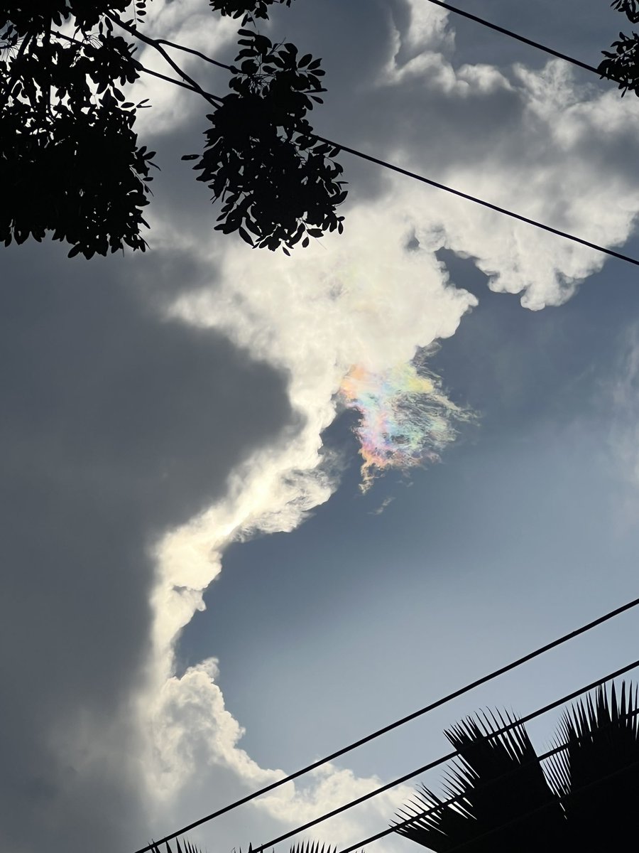BansahRy's tweet photo. These days we seem too busy to admire nature. Morning Clouds from East Legon. https://t.co/X8Sf5er3BF