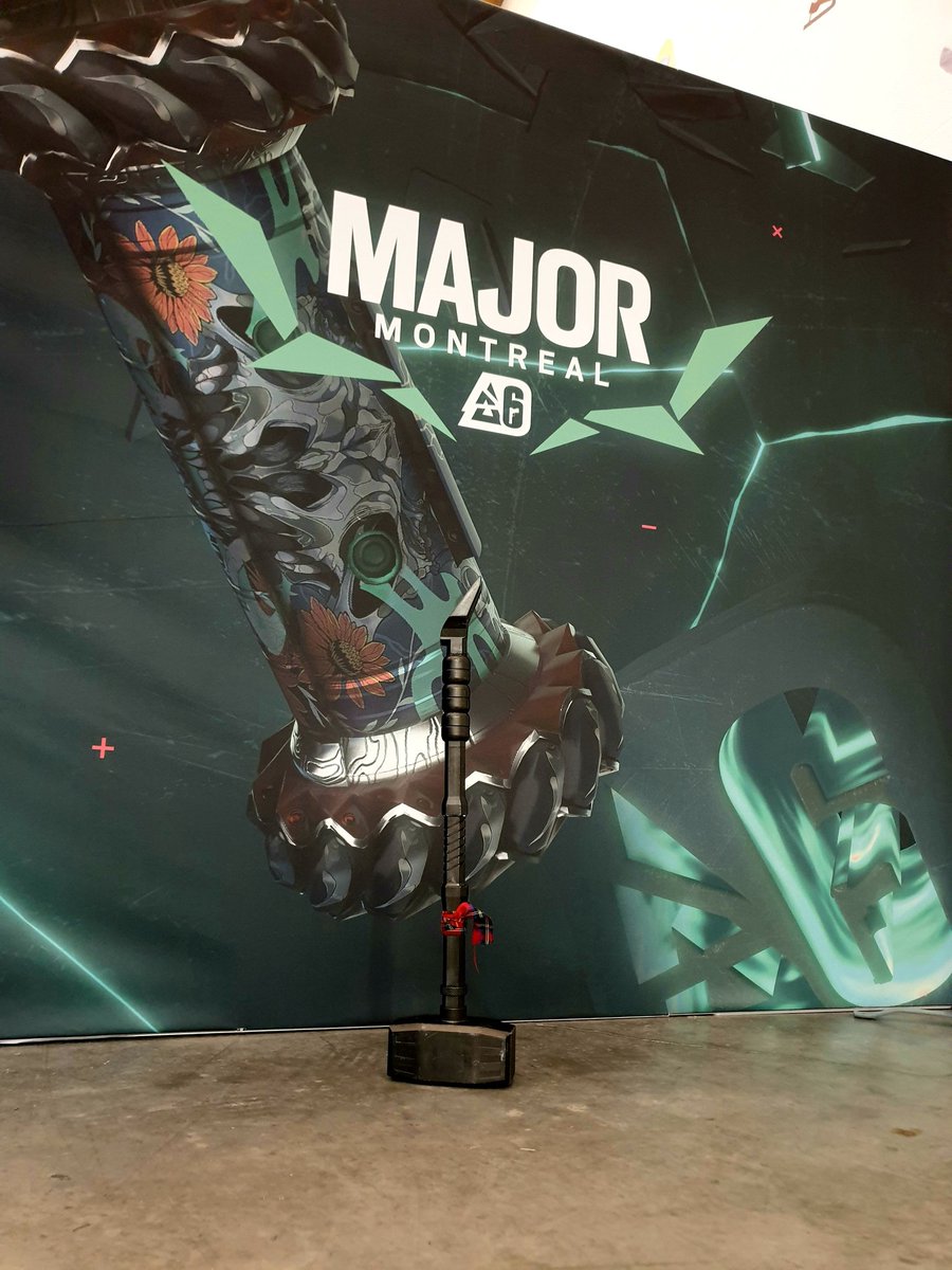 Another Major done.

Big thank to all who showed up, to Ubi/BLAST for putting on a fantastic event, to all who took pics with me &amp; ofc the cosplayers of <a href="/R6RoundTable/">R6 Round Table of Operators</a> who brought the operators to life, the spirit of Rainbow &amp; made the game real for all attendees.

Love you all ✌