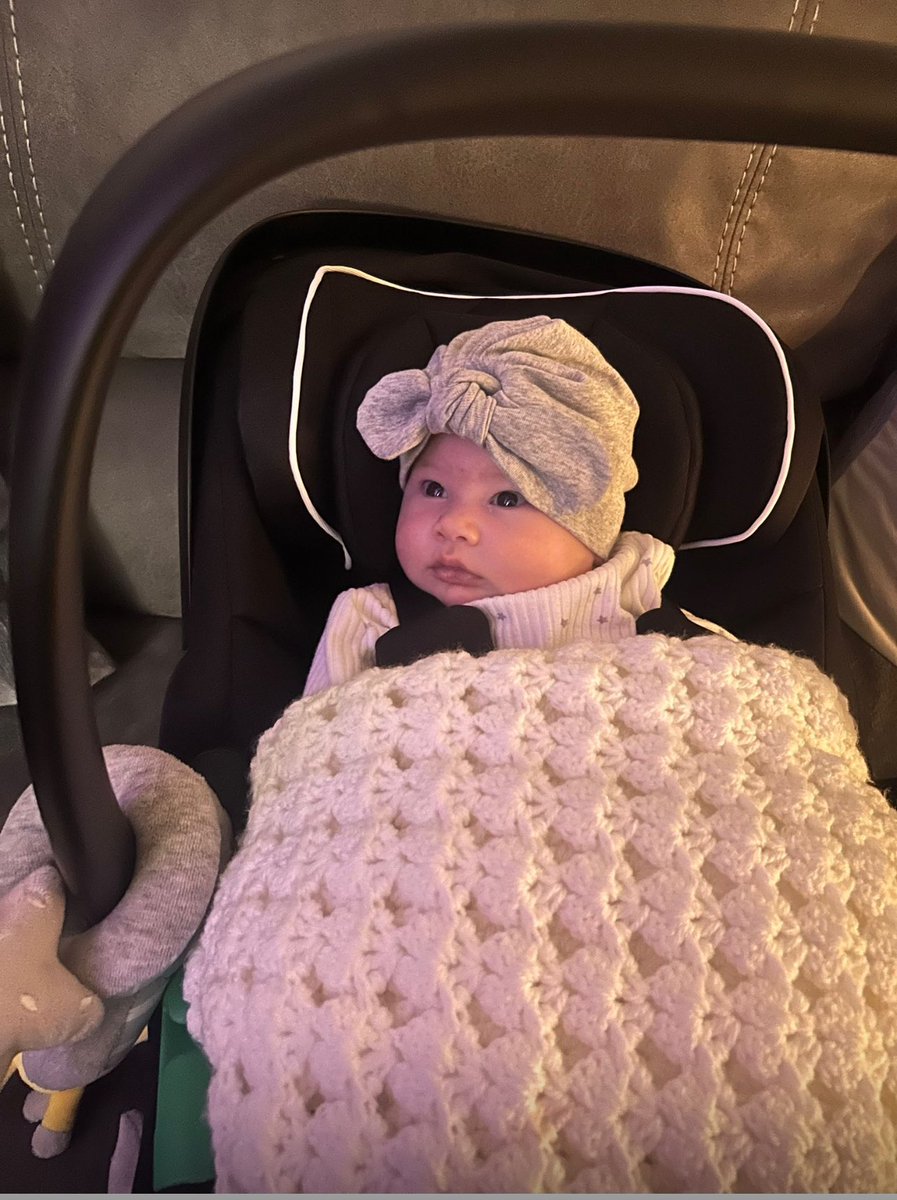 Wow, my beautiful, gorgeous granddaughter, who completely melts my heart. ❤️❤️❤️