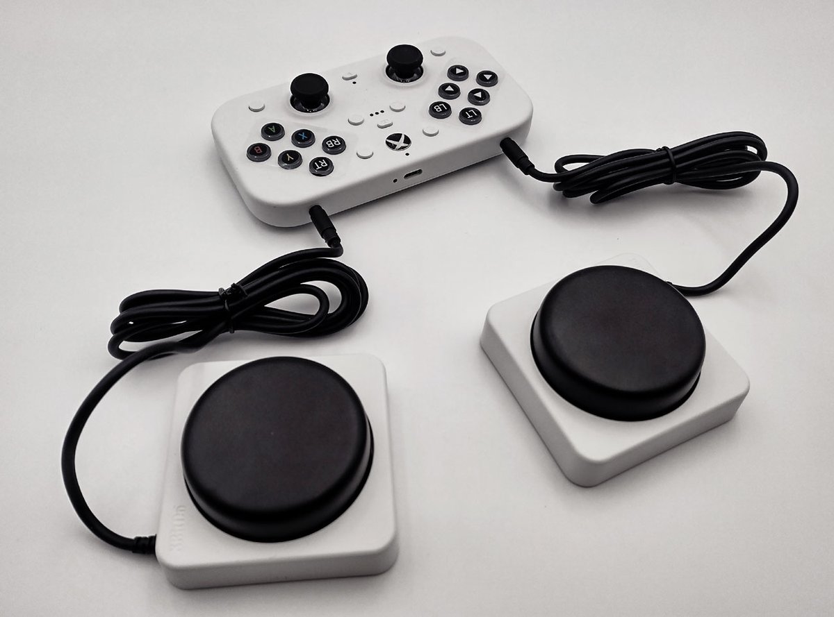 8BitDo Lite SE 2.4GHz Xbox overview at SpecialEffect: gameaccess.info/light-force-ga…

A bit on game accessibility features, the "super button" accessibility switches, and even on how to get working on the PS5.
