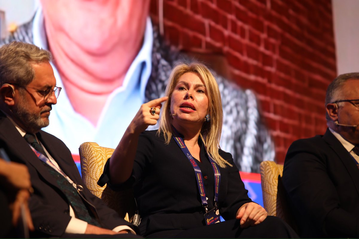 Rektörümüz Sayın Prof Dr Özlenen Özkan, Ankara Ü. Rektörü Sayın Prof. Dr. Necdet Unüvar, SBÜ Rektörü Sayın Prof. Dr.
Kemalettin Aydın ve Hacettepe Ü.
Rektörü Sayın Prof. Dr. Mehmet Cahit Güran ile kongremizde🌺🌺🌺 <a href="/TrTATD/">Türkiye Acil Tıp Derneği - TATD (EMAT)</a> #eacem2024 <a href="/tatdkongre/">TATD KONGRE</a> <a href="/ycete/">Yildiray CETE</a> <a href="/goksuerkan74/">Erkan Göksu</a> <a href="/yrktmen/">aslıhan yürüktümen ünal</a>