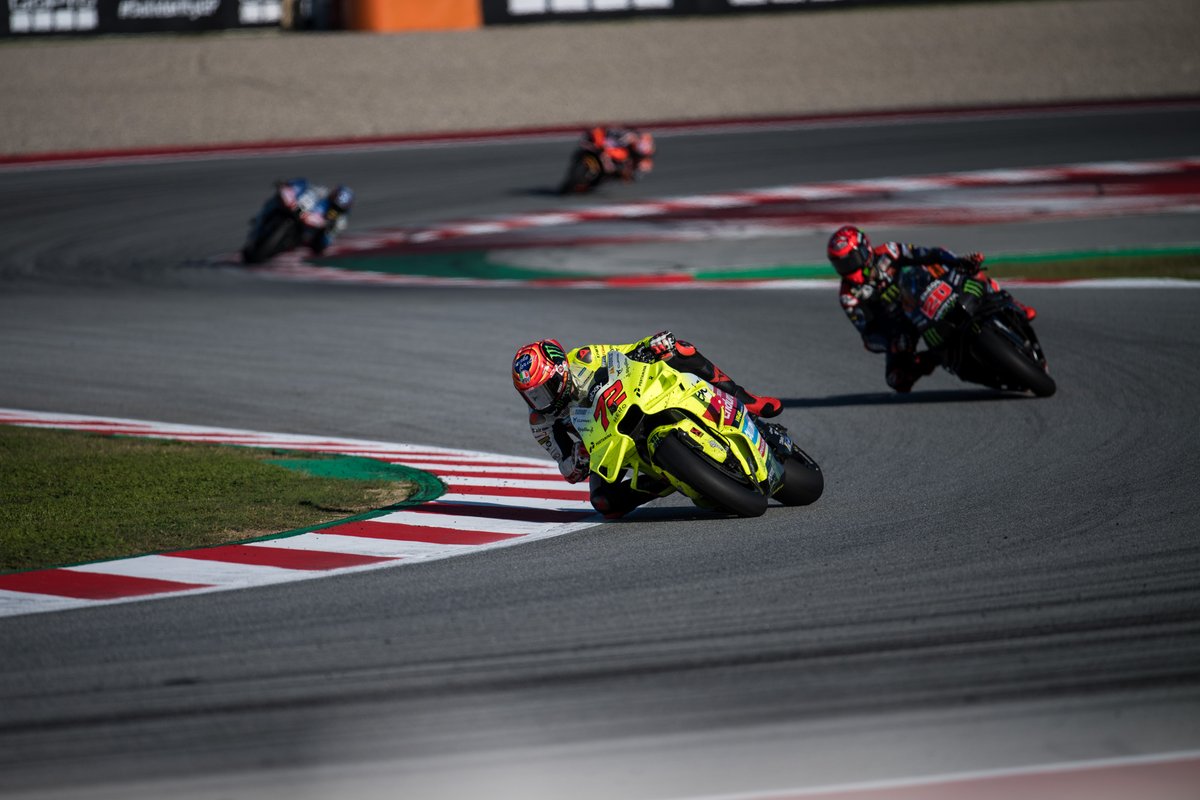 VR46RacingTeam's tweet photo. We still have to realize this season is over 🤯
@Marco12_B @PirroRider
@SanteroWines
@MotoGP #SolidarityGP #RacingForValencia #PertaminaEnduroVR46RacingTeam #MotoGP #MB72 #MP51 #VR46 https://t.co/qJOWhsVsmF