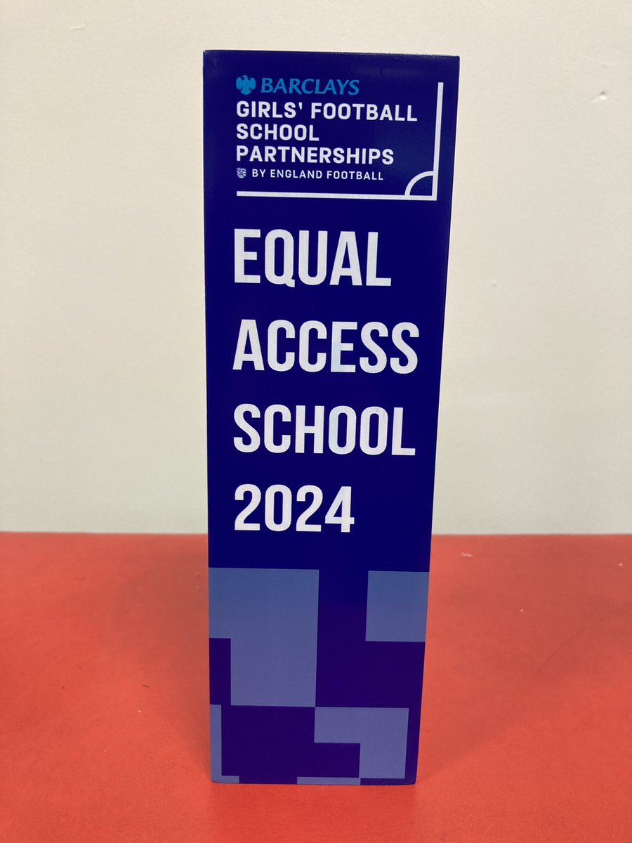 SpringwoodPE's tweet photo. Extremely proud to be recognised by @BarnsleyFa for providing equal access for girls football in the PE curriculum and extra curricular activities #SpringwoodPE #LetGirlsPlay #girlsfootballinschools @BarnsleyFa https://t.co/nH9OWs3Cfk