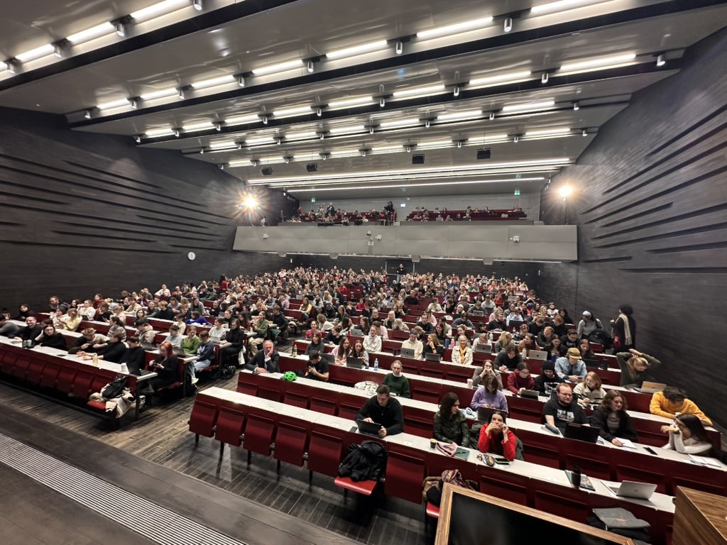 Heyho. Let‘s go. <a href="/univienna/">Universität Wien</a>