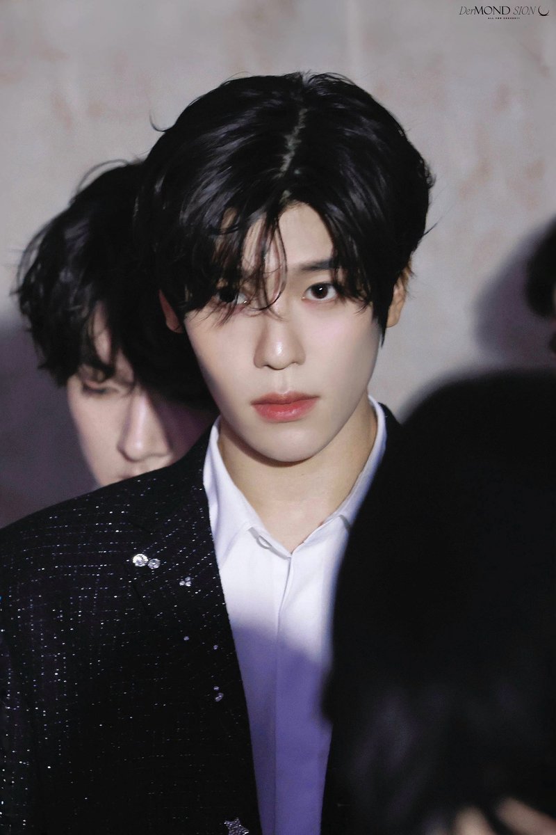 DerMond_SION's tweet photo. 20241117
KGMA

#SION #시온 #シオン 
#NCT  #NCTWISH https://t.co/VSBepwp3gf