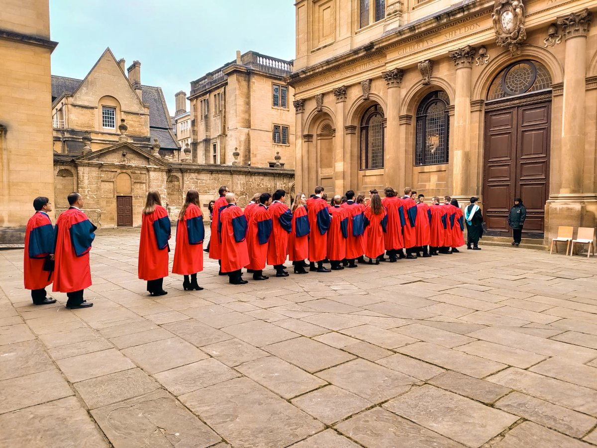 A huge congratulations to all of our students who graduated over the last couple of weeks! 🥳

#oxforduniversity #graduation #keblecollege