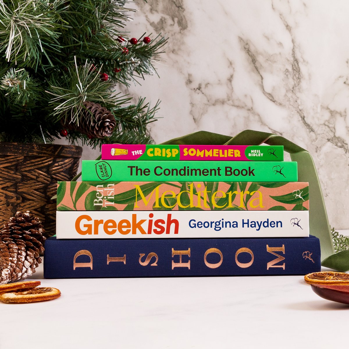 🎄 🎁 📚  The Bloomsbury Christmas sale is now on! Get 30% off hundreds of fiction, non-fiction and cookery books. 

Browse here: bloomsbury.com/uk/discover/sh…