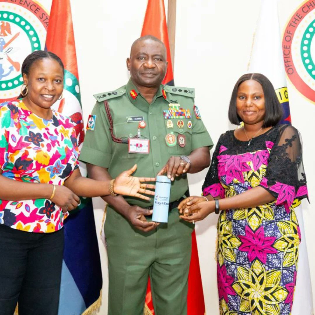 orahbayitfound1's tweet image. Orah Bayit Foundation recently paid a courtesy visit to the Chief of Defence Staff, Gen. Christopher Gwabin Musa. We had a productive discussion on leveraging sports and education as powerful tools for national development. #SportsForDevelopment #Education #PlayAndExcel #cds