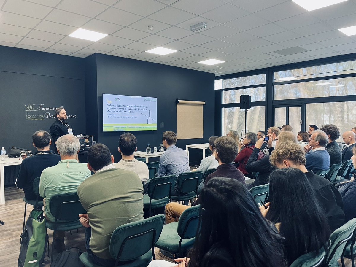Ina Sieber (@im_sieber) on Twitter photo Engage those #stakeholders! Key message from Malte Hinsch from <a href="/PhyGeo_LUH/">PhyGeo_LUH</a> on modelling ecosystem condition for wild bees and #pollination ecosystem services at the <a href="/ESPartnership/">Ecosystem Services Partnership</a> #ESP24 conference Engage those #stakeholders! Key message from Malte Hinsch from <a href="/PhyGeo_LUH/">PhyGeo_LUH</a> on modelling ecosystem condition for wild bees and #pollination ecosystem services at the <a href="/ESPartnership/">Ecosystem Services Partnership</a> #ESP24 conference