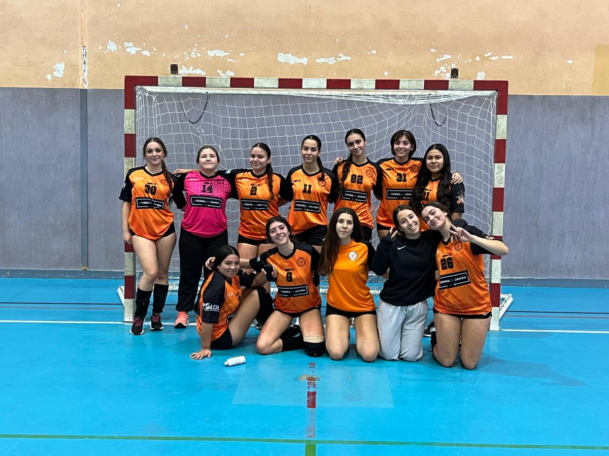 Las infantiles, cadetes y seniors consiguen sumar los dos puntos con grandes victorias mientras que las juveniles no consiguen puntuar pese al buen partido realizado