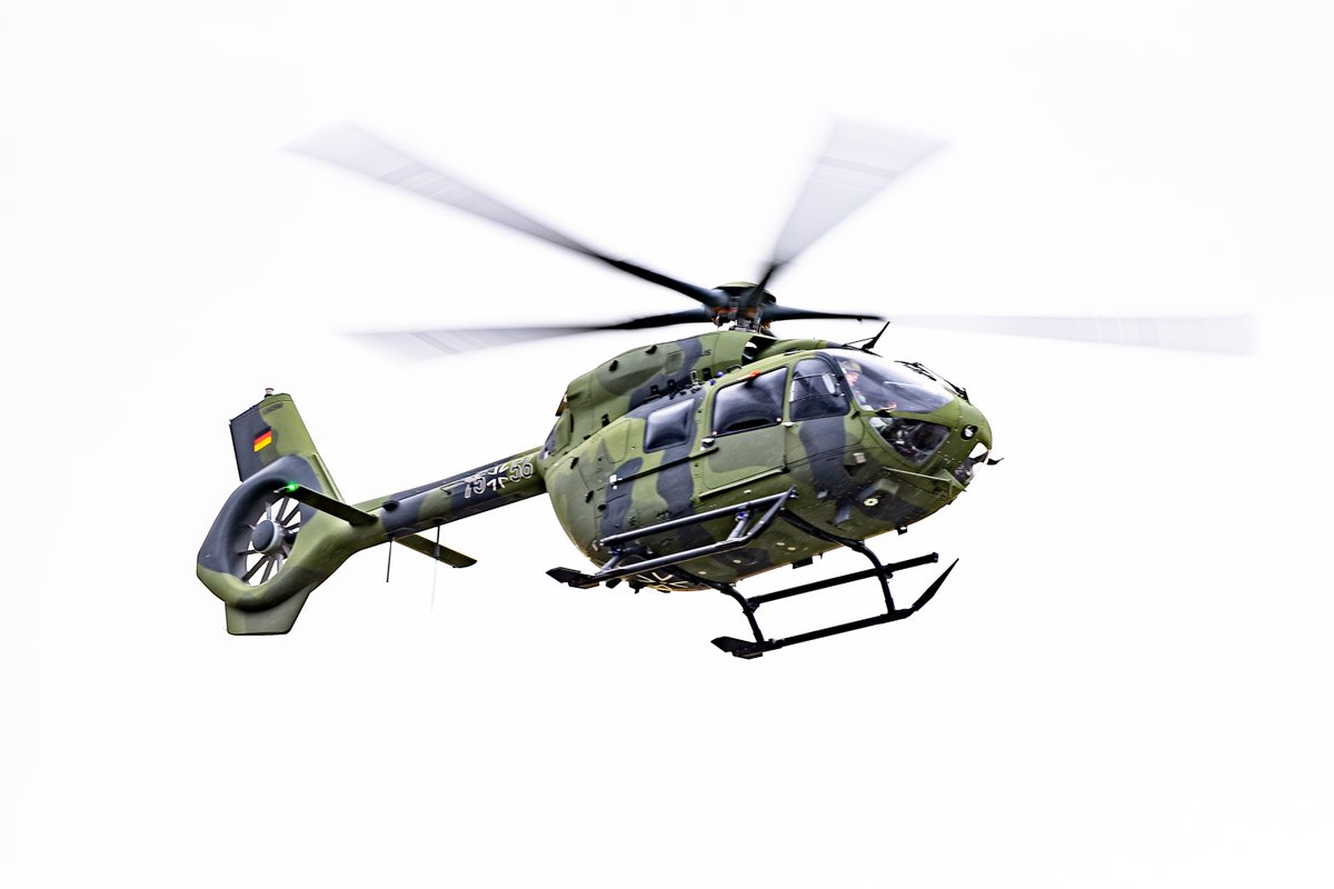 BrunoEven's tweet image. We are proud and honoured to deliver the first of up to 82 #H145M helicopters from our site here in Donauwörth! Thank you for your trust @bundeswehrinfo. The H145M will be a key multirole asset in ensuring the safety and sovereignty of Germany 🇩🇪.