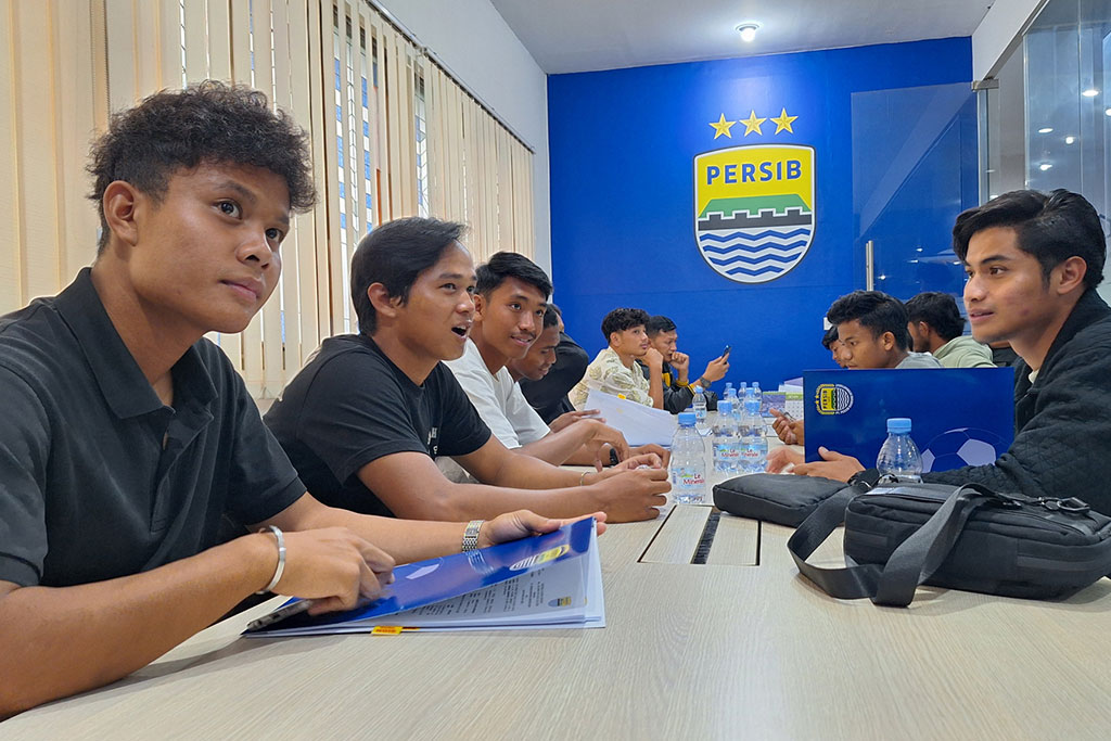 BandungUtd's tweet photo. @Sevenfaris @persib sumuhun atuh.. https://t.co/AiRHnd8MZx