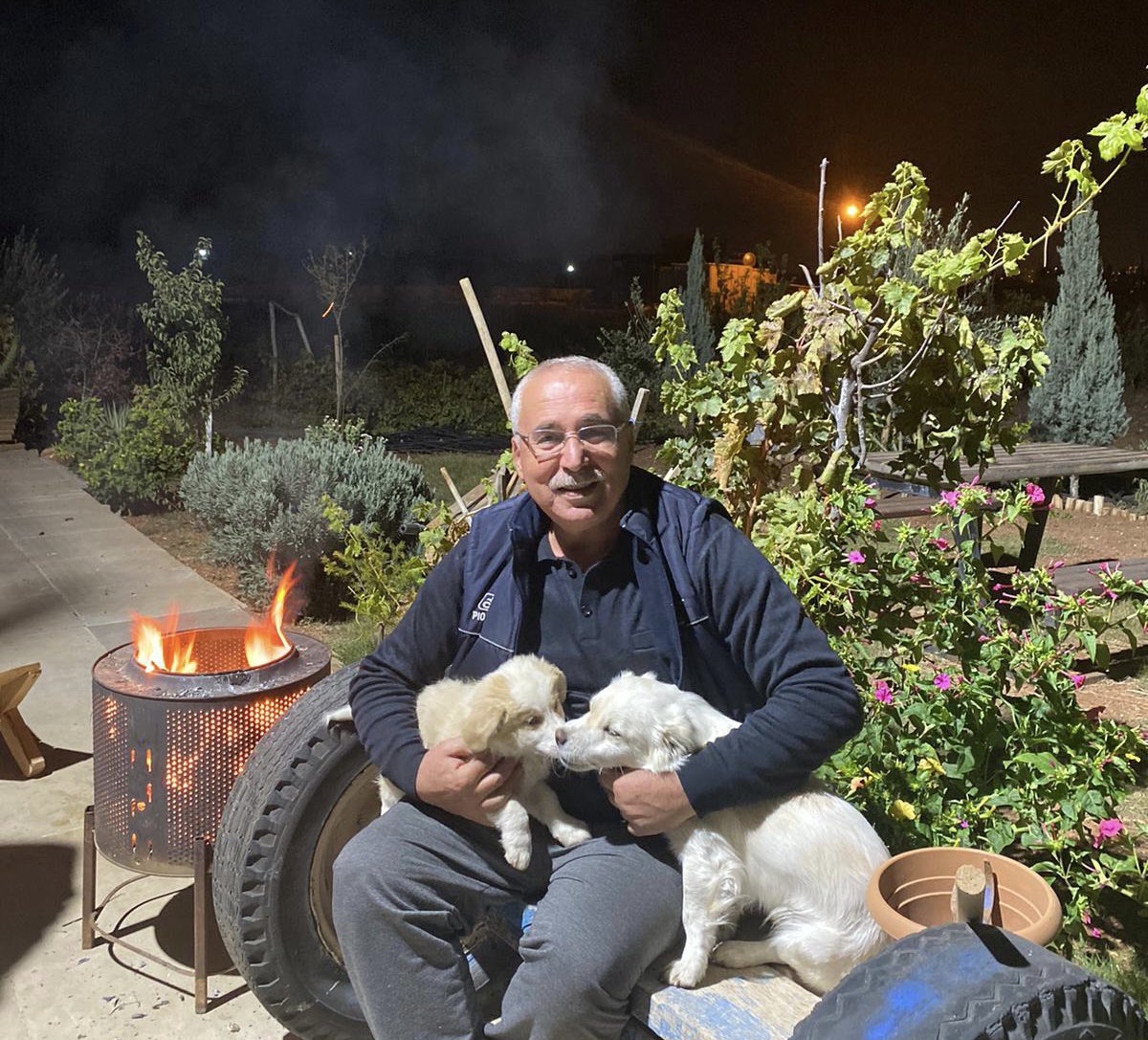 Sevginin hırstan ve kibirden üstün oluşunu çok seviyorum…