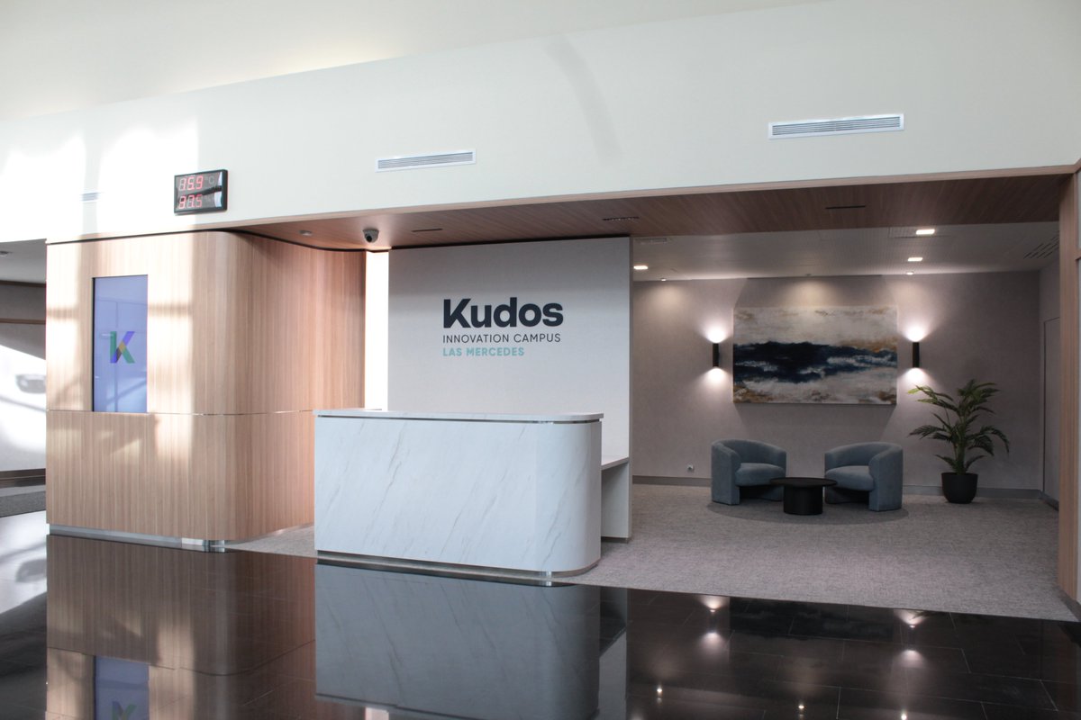 AXIS_arq's tweet photo. @AXIS_arq finaliza la reforma del Edificio 5 del Parque Empresarial Kudos Las Mercedes. 

El objetivo principal de esta adecuación ha sido revitalizar el vestíbulo, mejorando su estética y optimizando su funcionalidad con materiales, en su mayoría, de fuentes sostenibles. https://t.co/xq72wmVU6z