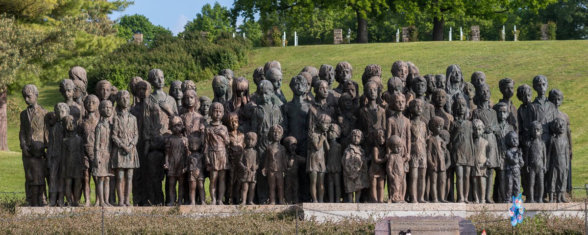 Památník Lidice získal téměř čtyřmilionový dar od soukromého donátora z USA.  
Předvánoční příběh o neobyčejné lidské solidaritě a úctě k nevinným obětem 2. světové války:
lidice-memorial.cz/pamatnik/aktua…