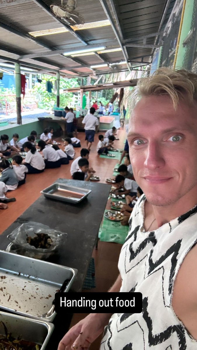 MMCrypto's tweet photo. Crypto for Kids! 

We helped build this school for ~300 children in need for education in Thailand.

We were able to pay for the teachers, the food &amp; laptops 🧡

My goal is to do 1‘000 schools. (7 so far 😁) https://t.co/zfPw4b56gq