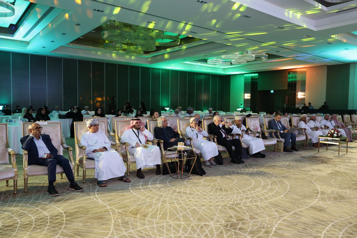 CTAPA_GCC's tweet image. اختتم اليوم #مؤتمر_التعريب_الرابع_عشر والذي عُقد خلال الفترة من 17-18 نوفمبر2024م في مسقط. وقد تضمن المؤتمر تنظيم ندوة علمية معنونة بتوظيف المصطلحات العلمية والتقنية في فضاءاتها التخصصية"، وأربع جلسات علمية في يومين، تناولت الجلسة الأولى واقع الترجمة والتعريب والآفاق المستقبلية،…