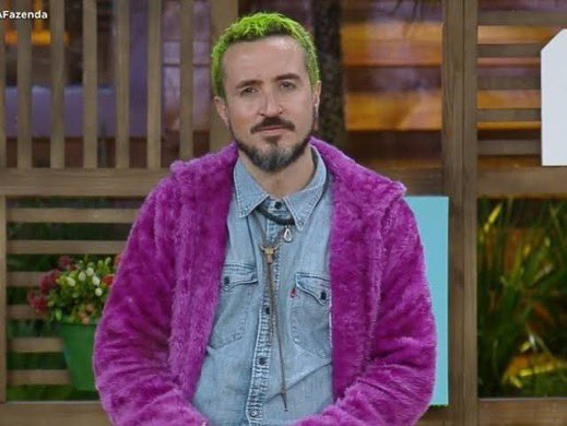 keka_rueda's tweet photo. Quem te dá mais ranço: Fernando ou Babi? 
Difícil escolha, viu!?! #AFazenda https://t.co/XlclqFv2jo