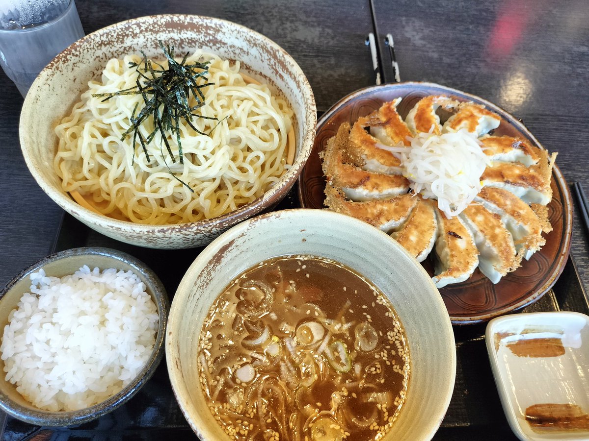 楽しんできました！！
良い天気で良い場所でした✨✨
お寿司や浜松餃子を堪能してきました😊🎶
自分の中では最高得点に近い？高得点を出せたので満足です！