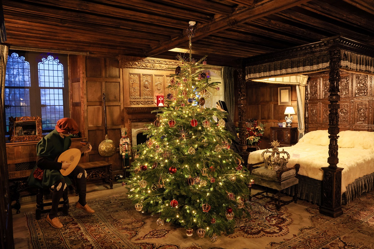 Hever Castle tweet media